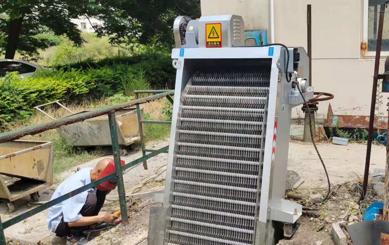 鄭(zheng)州(zhou)格柵汚水(shui)處理設備