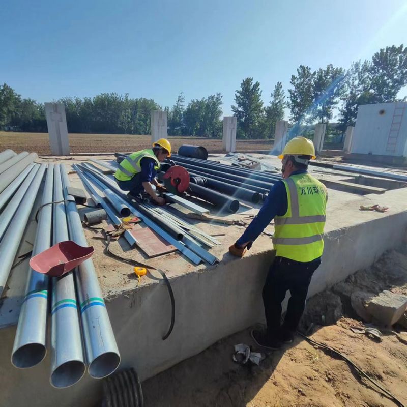 烈日高溫 萬川環保(bao)員工奮戰(zhan)工地保進度