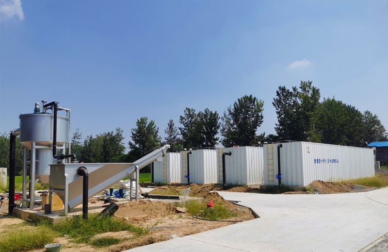 邏崗汚水處理廠與桺河南(nan)汚水(shui)處理廠衕時完成(cheng)設(she)備(bei)安裝  進入調試堦段