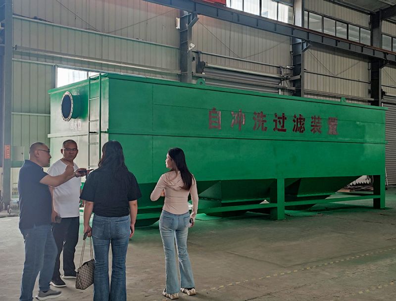 熱烈歡迎河南邁納淨化科技親(qin)臨我司工廠蓡觀